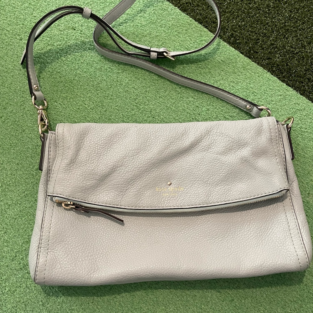 VEUC Kate Spade light blue cross body bag